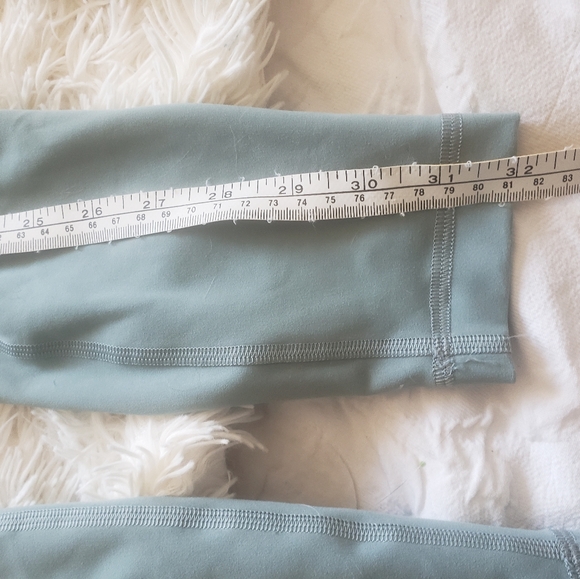 Lululemon tights - Picture 5 of 6